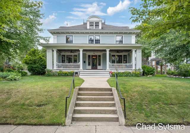 Photo 1 of Sale Pending at 703 Madison Ave Se, Grand Rapids, MI 49503 | MLS# 65026036662 | Listing updated on 2026-09-01