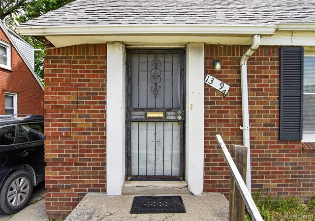 Listing Photo 4 - Condo for sale in building located at 13588- 13592 Southfield, Detroit, MI 48227