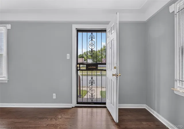 Listing Photo 5 - Condo for sale in building located at 13588- 13592 Southfield, Detroit, MI 48227