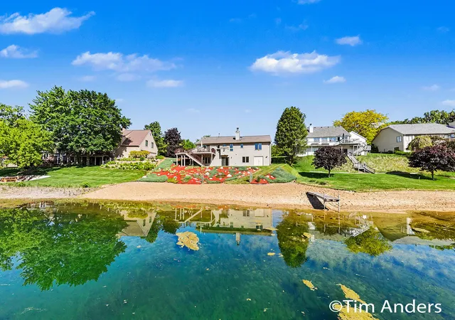 2nd image of 6090 Arroyo Vista Dr Ne, Rockford, MI 49341 | MLS# 65026036663