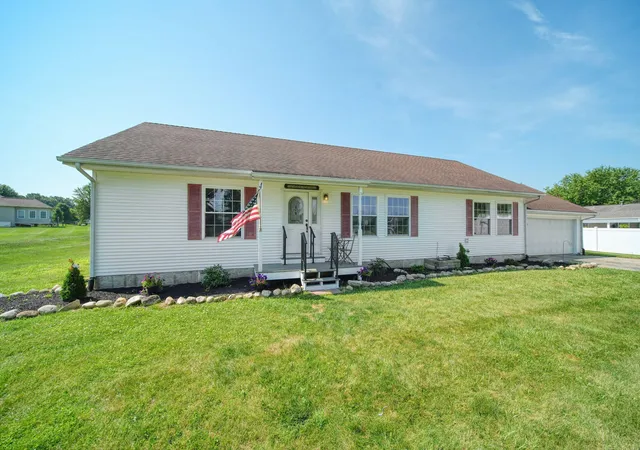 2nd image of 225 W Birch St, Litchfield, MI 49252 | MLS# 81026036668