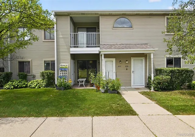 Photo 2 of Condo for sale at 777 Clubhouse Dr #2, Ypsilanti, MI 48197 | MLS# 20261055161 | Listing updated on 2026-07-31