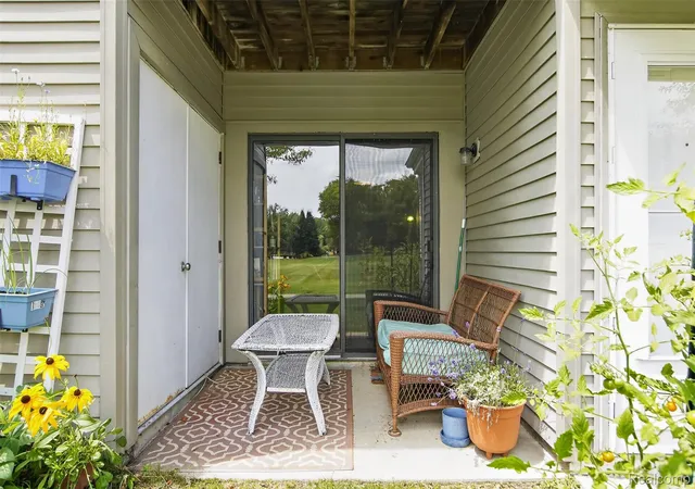 Listing Photo 5 - Condo for sale in building located at 777 Clubhouse Dr, Ypsilanti, MI 48197 4888 - Unit #2