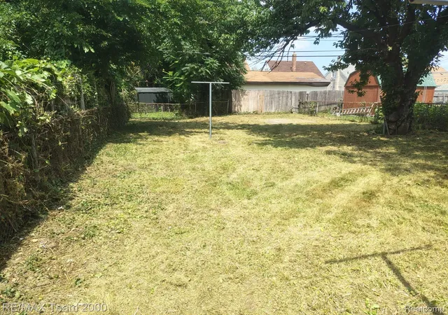 29th image of 1828 Garfield Ave, Lincoln Park, MI 48146 | MLS# 20261055163