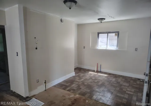 Listing Photo 5 - Condo for sale in building located at 9186 Steel St, Detroit, MI 48228