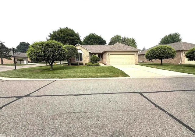 Photo 2 of Condo for sale at 41097 Fox Run Ln, Clinton Township, MI 48038 | MLS# 58050215199 | Listing updated on 2026-07-17