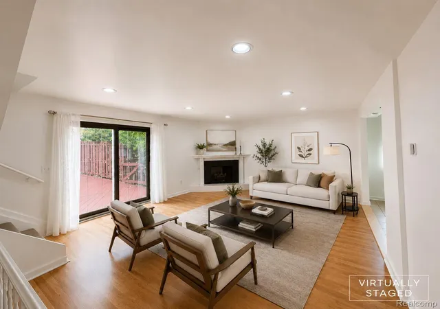 Photo 3 of Condo for sale at 2910 Moon Lake Dr, West Bloomfield, MI 48323 | MLS# 20261055169 | Listing updated on 2026-08-31