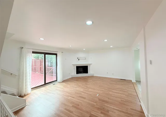 Photo 3 of Condo for sale at 2910 Moon Lake Dr, West Bloomfield, MI 48323 | MLS# 20261055169 | Listing updated on 2026-08-31
