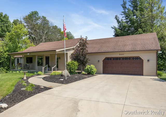 3rd image of 2484 Shadow Lake Ct Ne, Grand Rapids, MI 49505 | MLS# 65026036682