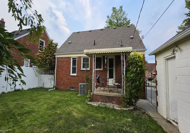 Photo 2 of Single family home for sale at 15757 Angelique Ave, Allen Park, MI 48101 | MLS# 58050215203 | Listing updated on 2026-10-06
