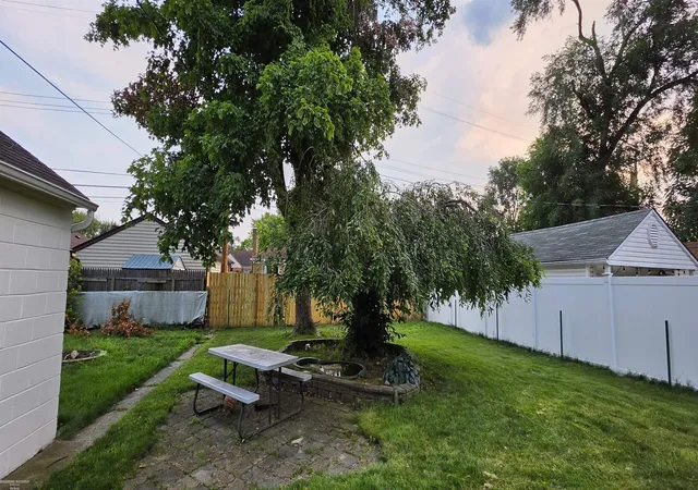 Photo 4 of Single family home for sale at 15757 Angelique Ave, Allen Park, MI 48101 | MLS# 58050215203 | Listing updated on 2026-10-06