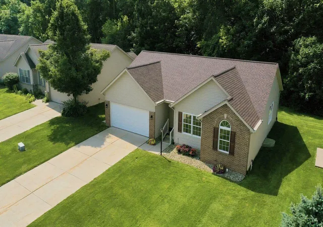 Photo 2 of Single family home for sale at 330 Carefree Ct, Niles, MI 49120 | MLS# 69026036683 | Listing updated on 2026-09-16