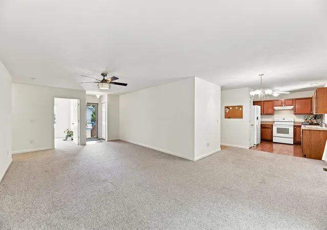 Photo 4 of Single family home for sale at 330 Carefree Ct, Niles, MI 49120 | MLS# 69026036683 | Listing updated on 2026-09-16