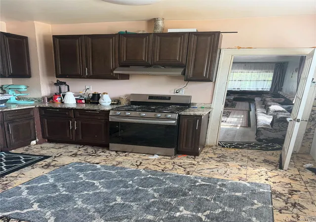 5th image of 2409 Cody St, Hamtramck, MI 48212 | MLS# 20261055181