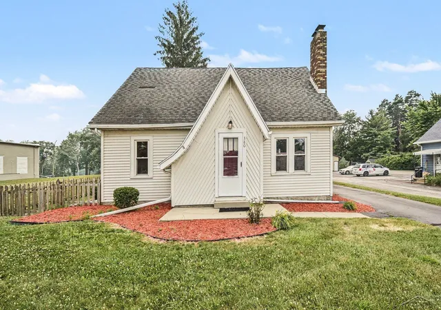 2nd image of 380 S Main St, Tittabawassee Township Saginaw, MI 48623 | MLS# 61050215222