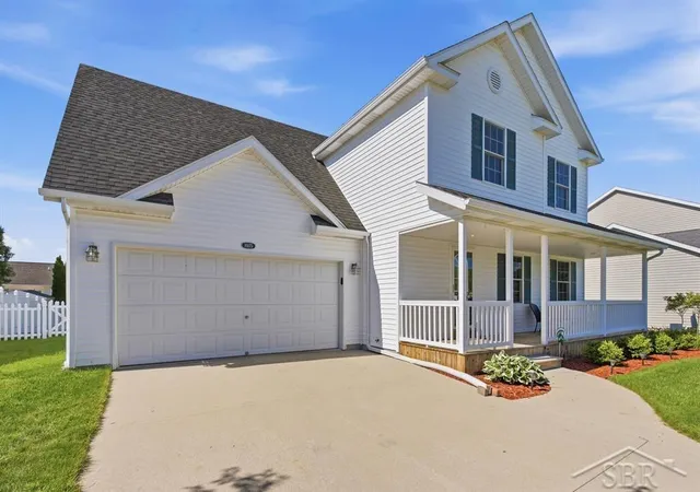 3rd image of 10175 Dove Dr, Freeland, MI 48623 | MLS# 61050215226