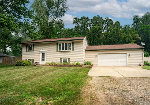 1st image of 1371 Hazelwood Dr, Plainwell, MI 49080 | MLS# 65026036708