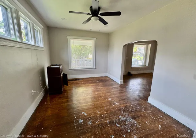 Photo 4 of Single family home for sale at 3785 Burns St, Detroit, MI 48214 | MLS# 20261055210 | Listing updated on 2026-07-31
