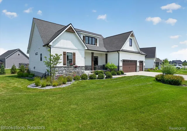 Photo 1 of Sale Pending at 9830 Loretta Ln, Green Oak Township Livingston, MI 48178 | MLS# 20261055211 | Listing updated on 2026-08-16