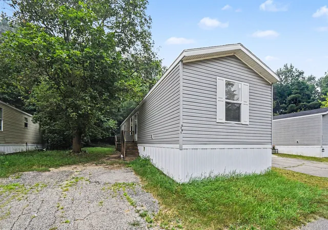 2nd image of 4281 Medie St, Dorr, MI 49323 | MLS# 66026036728