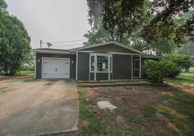 Photo 2 of Single family home for sale at 10577 S Sprinkle Rd, Vicksburg, MI 49097 | MLS# 68026036725 | Listing updated on 2026-09-10