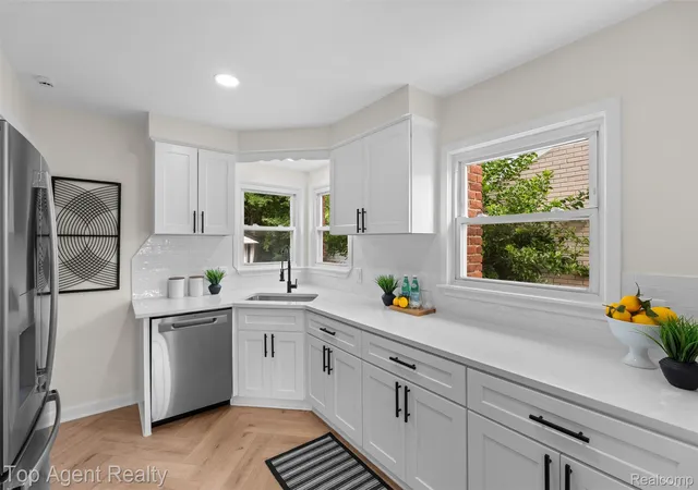 5th image of 15110 Drake St, Southgate, MI 48195 | MLS# 20261055229