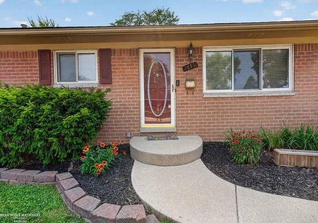 Photo 1 of Sale Pending at 26551 Collingwood St, Roseville, MI 48066 | MLS# 58050215255 | Listing updated on 2026-07-27
