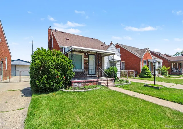 Photo 3 of Single family home for sale at 1548 Cleveland Ave, Lincoln Park, MI 48146 | MLS# 20261055235 | Listing updated on 2026-07-18