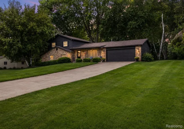 Photo 1 of Single family home for sale at 6180 Meyer Ave, Brighton, MI 48116 | MLS# 20261055247 | Listing updated on 2026-09-02