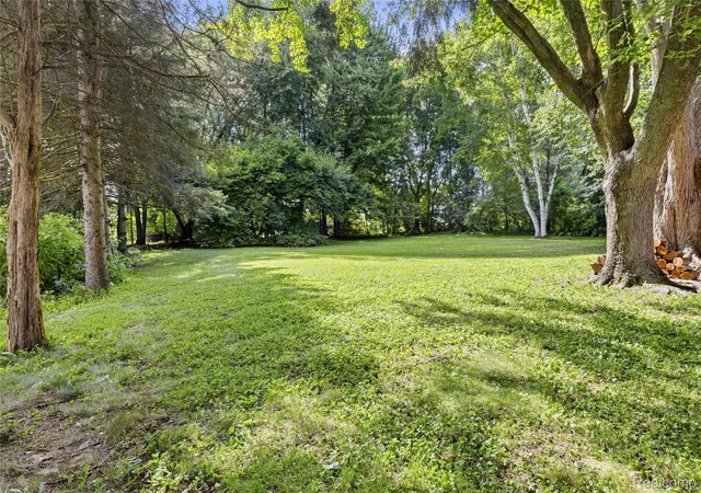 Photo 2 of Single family home for sale at 6180 Meyer Ave, Brighton, MI 48116 | MLS# 20261055247 | Listing updated on 2026-09-02
