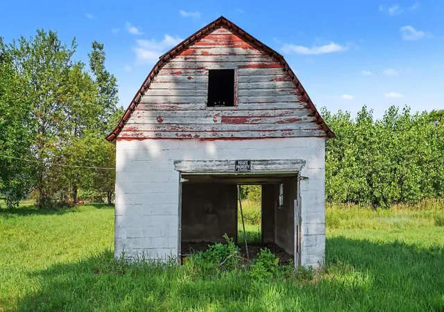 Photo 3 of Land for sale at V/l E Lincoln Rd, Bethany Township Gratiot, MI 48880 | MLS# 79080071198 | Listing updated on 2026-07-24