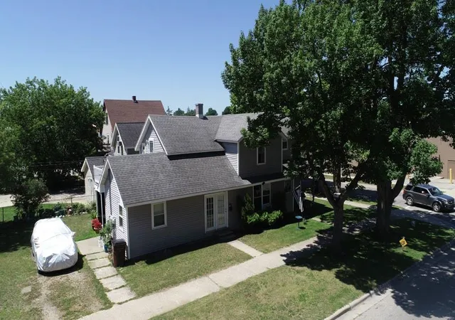 Photo 2 of Multi family home for sale at 122 E River St, Cadillac, MI 49601 | MLS# 78080071200 | Listing updated on 2026-09-02