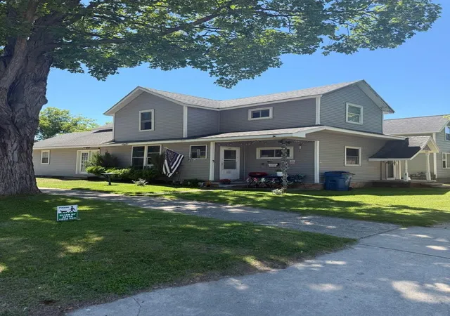 Photo 3 of Multi family home for sale at 122 E River St, Cadillac, MI 49601 | MLS# 78080071200 | Listing updated on 2026-09-02