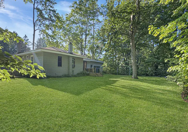 Photo 4 of Single family home for sale at 226 Seneca Pl, Cadillac, MI 49601 | MLS# 72026036753 | Listing updated on 2026-10-02