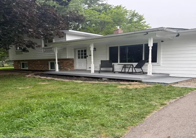 Photo 2 of Single family home for sale at 12335 Erika St, Hartland, MI 48353 | MLS# 20261055271 | Listing updated on 2026-07-18