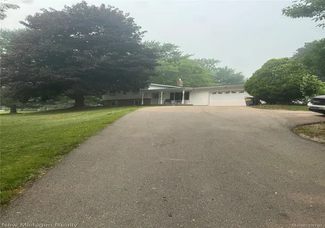 Photo 4 of Single family home for sale at 12335 Erika St, Hartland, MI 48353 | MLS# 20261055271 | Listing updated on 2026-07-18