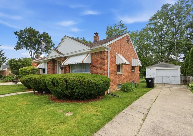 Photo 2 of Single family home for sale at 17358 Wakenden St, Redford, MI 48240 | MLS# 58050215288 | Listing updated on 2026-09-29