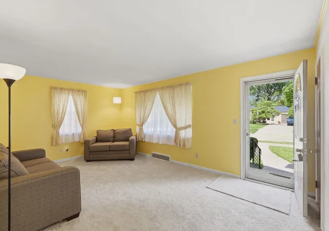 Photo 3 of Single family home for sale at 17358 Wakenden St, Redford, MI 48240 | MLS# 58050215288 | Listing updated on 2026-09-29
