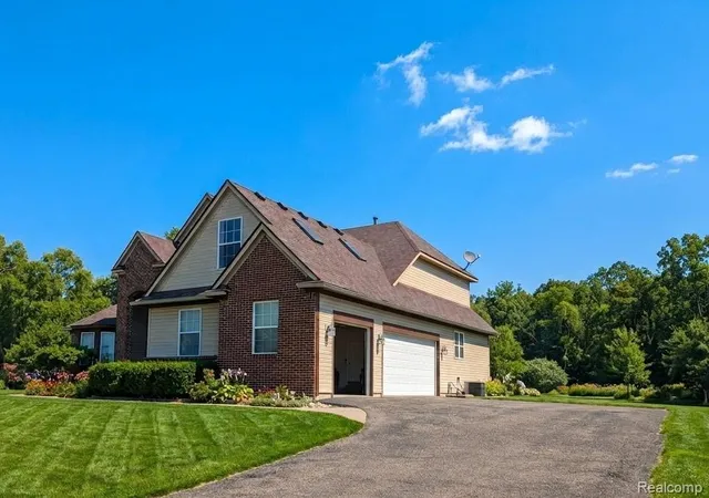 5th image of 7157 Westminster Cir, Grand Blanc, MI 48439 | MLS# 20261055295