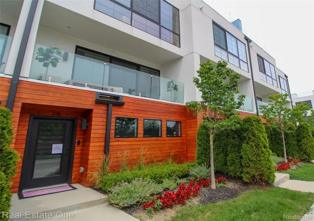 3rd image of 533 E Harrison Ave #38, Royal Oak, MI 48067 | MLS# 20261055298