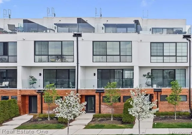 46th image of 533 E Harrison Ave #38, Royal Oak, MI 48067 | MLS# 20261055298