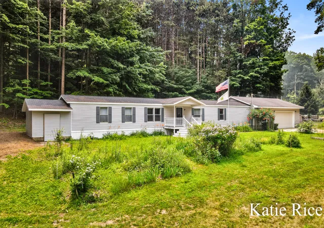 1st image of 6411 W Cleveland Rd, Montague, MI 49437 | MLS# 71026036801