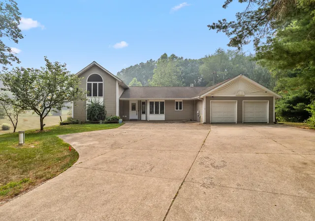 1st image of 8270 Huff Rd, Bellevue, MI 49021 | MLS# 64026036811