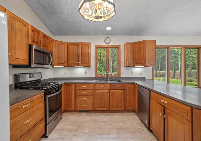 Photo 4 of Single family home for sale at 8270 Huff Rd, Bellevue, MI 49021 | MLS# 64026036811 | Listing updated on 2026-07-31