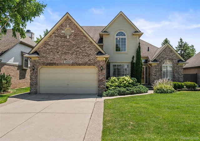 Photo 2 of Single family home for sale at 19550 Shorecrest Dr, Clinton Township, MI 48038 | MLS# 20261055327 | Listing updated on 2026-07-30