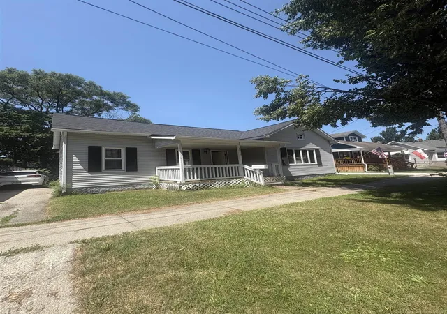 Photo 1 of Single family home for sale at 1210 S Monroe St, Bay City, MI 48708 | MLS# 58050215308 | Listing updated on 2026-07-31