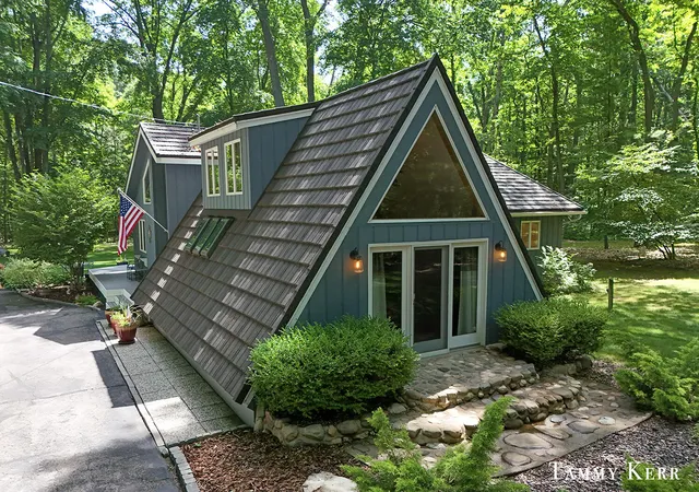 image of 6051 Old Allegan Rd, Saugatuck, MI 49453 | MLS# 71026036828