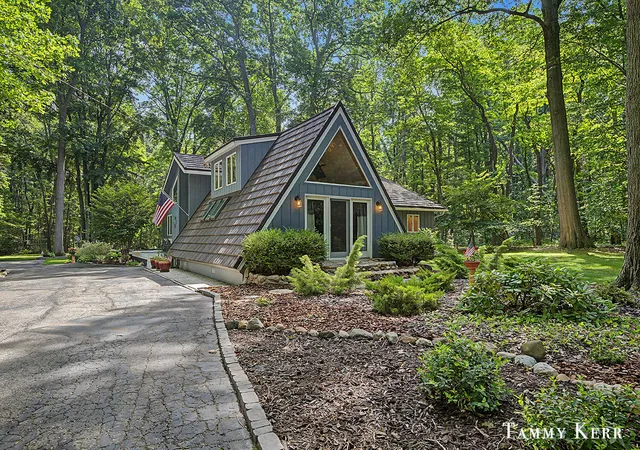 image of 6051 Old Allegan Rd, Saugatuck, MI 49453 | MLS# 71026036828