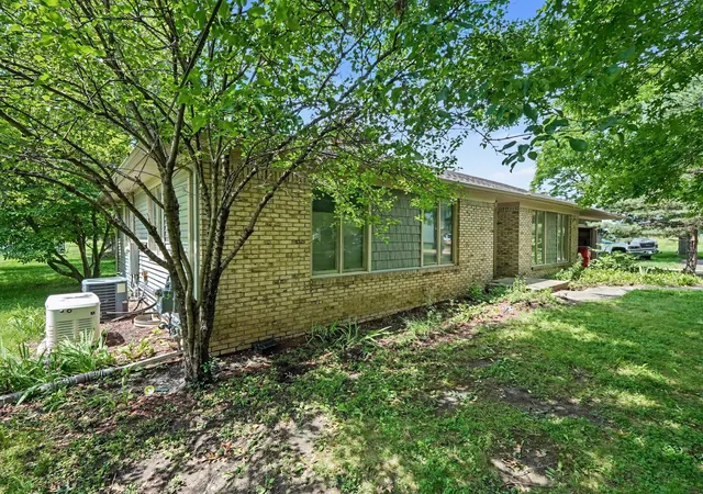 Photo 3 of Single family home for sale at 6085 Dexter Ann Arbor Rd, Dexter, MI 48130 | MLS# 81026036841 | Listing updated on 2026-09-15