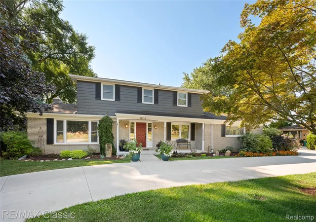 2nd image of 36159 W Lyman Rd, Farmington Hills, MI 48331 | MLS# 20261055355